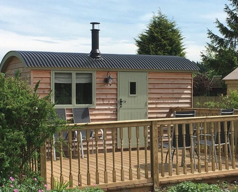 Rose Shepherds Hut at Landews Meadow